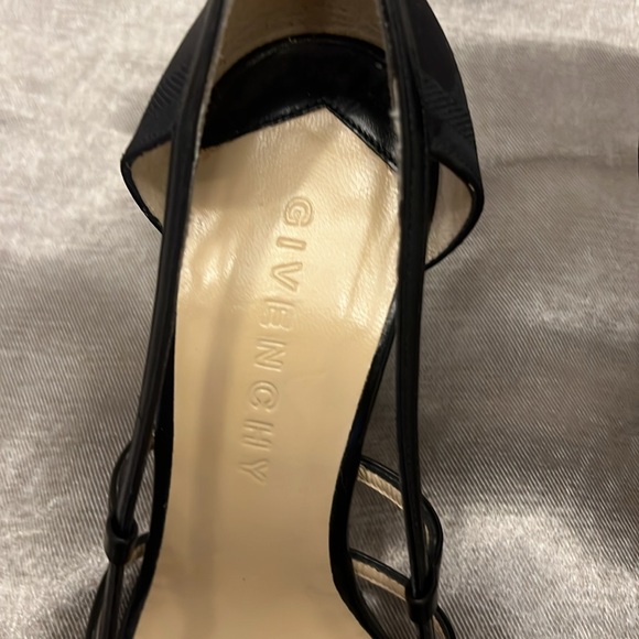 GIVENCHY Logo Black Pointed Toe Kitten Heels Size 37 - Picture 7 of 14